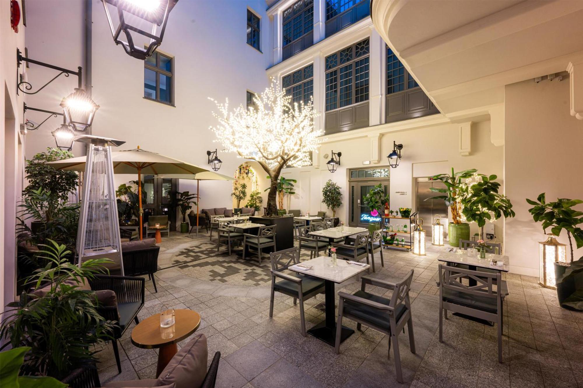 Hotel Saski Krakow Curio Collection By Hilton — Photos 3